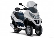 Piaggio MP3 Hybrid